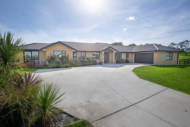 10 Capriole Crescent, Papakura - Carousel 2