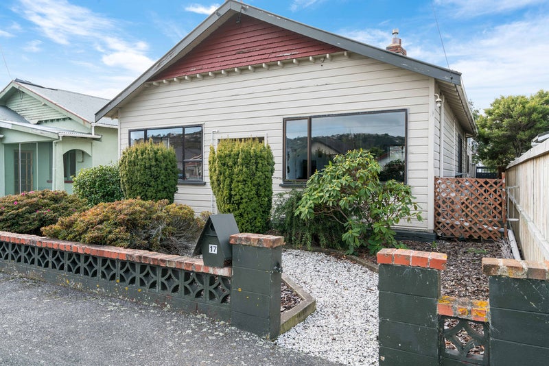 17 Waterloo Street, Saint Kilda, Dunedin - Carousel 1