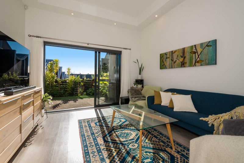 3 Moki Place, Long Bay, Auckland - Carousel 2