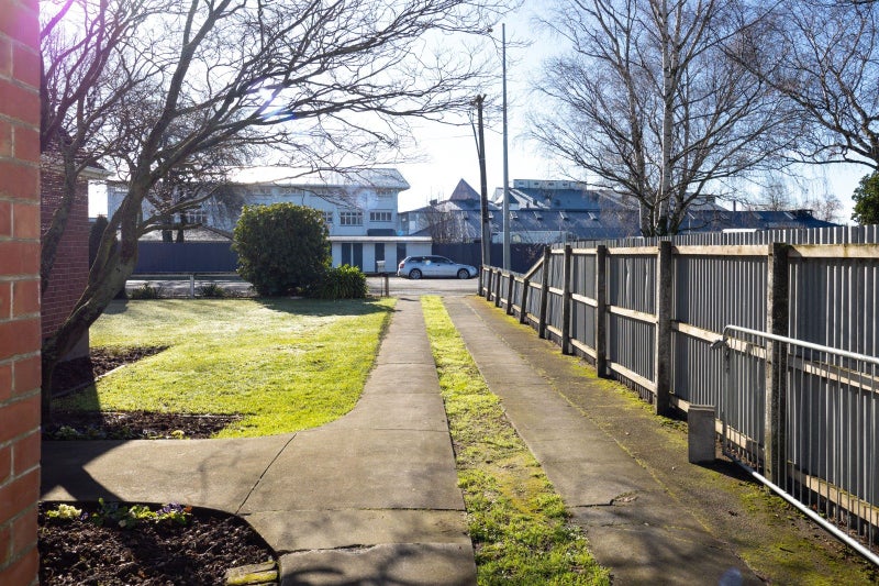 37 Racecourse Road, Allenton, Ashburton - Carousel 21