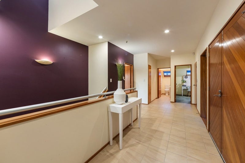 4 Kimbolton Lane, Huntsbury, Christchurch - Carousel 2