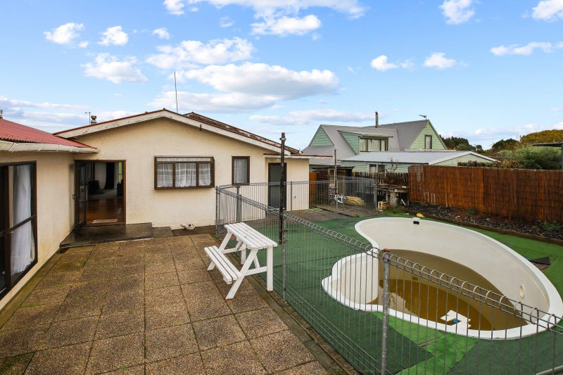 176 Collins Road, Temple View, Hamilton - Carousel 2