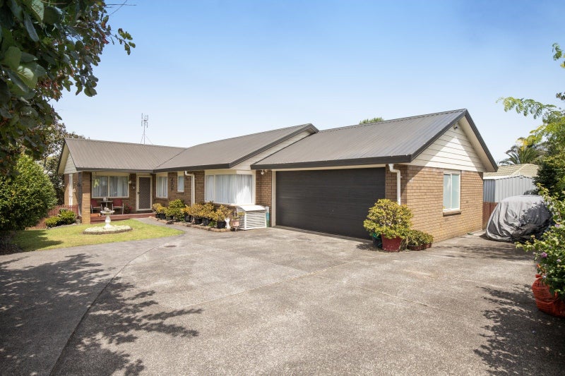 27 Brookesmith Drive, Waiuku, Waiuku - Carousel 1
