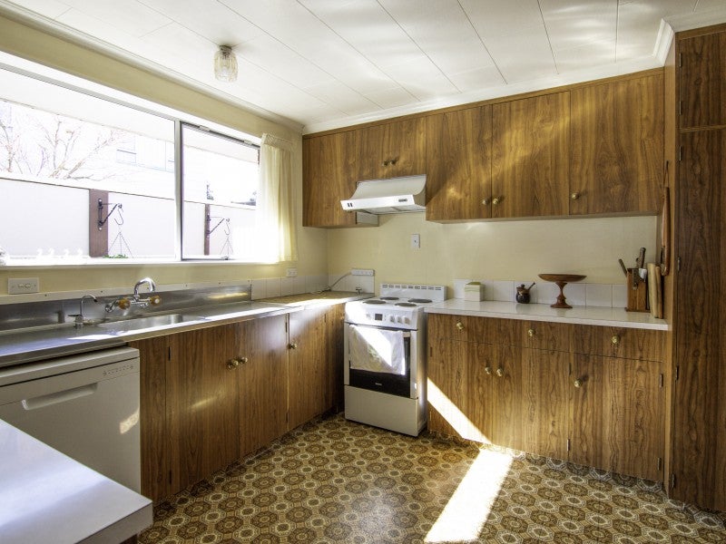 18 Meadowbrook Drive, Cloverlea, Palmerston North - Carousel 2