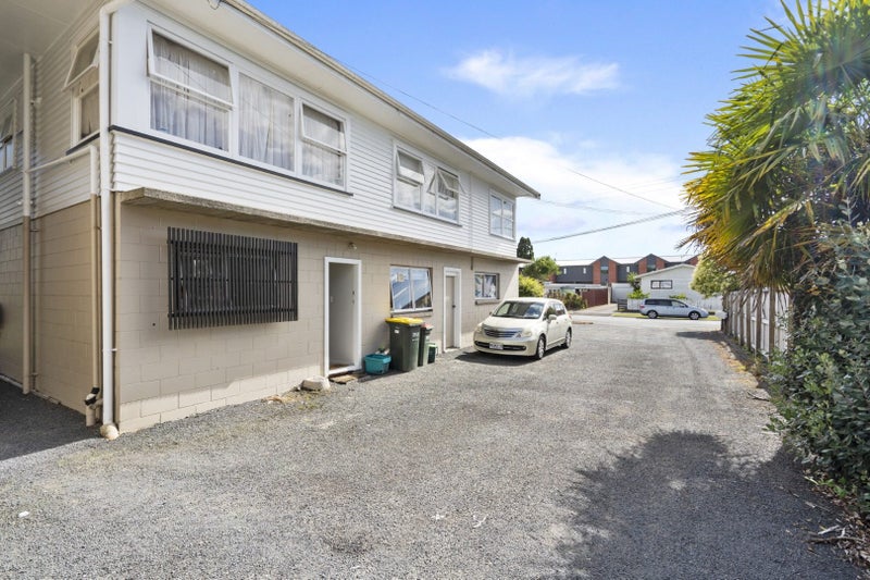 45 York Street, Hamilton East, Hamilton - Carousel 12