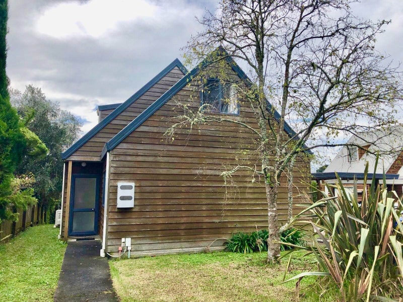 24 Caspian Close, New Lynn, Auckland - Carousel 2
