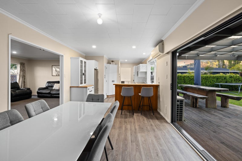27 Kent Terrace, Taradale, Napier - Carousel 2