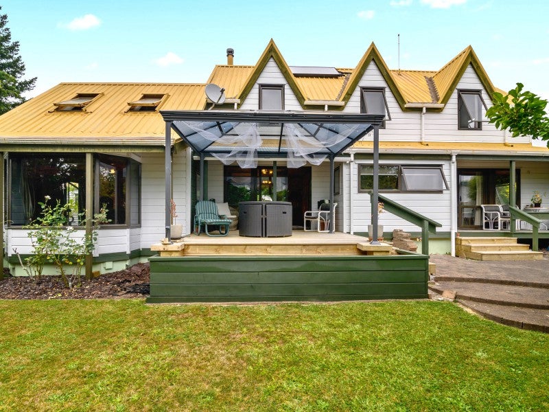 5 Shane Place, Lynmore, Rotorua - Carousel 1