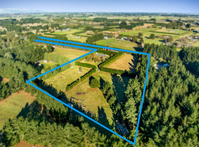 29 Scarlet Oak Drive, Christchurch - Carousel 1