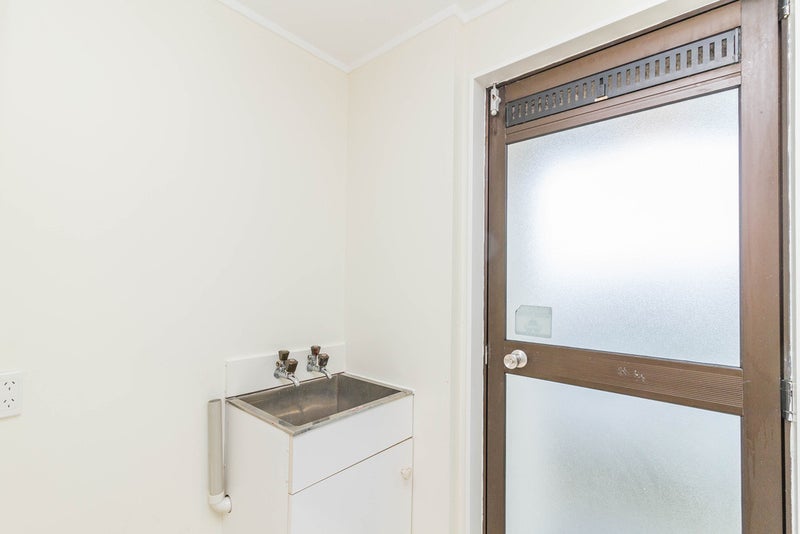 53A Awamutu Grove, Waiwhetu, Lower Hutt - Carousel 11