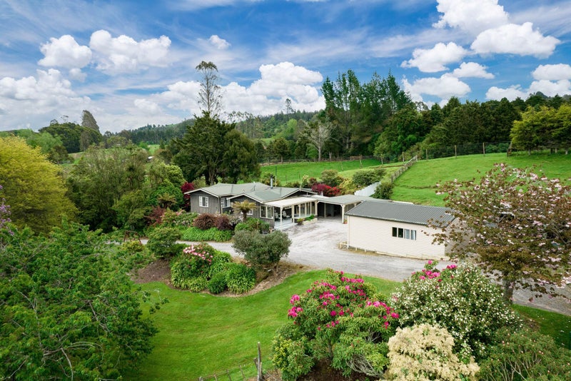 2/67 Forest Road, Oruanui, Taupō - Carousel 1