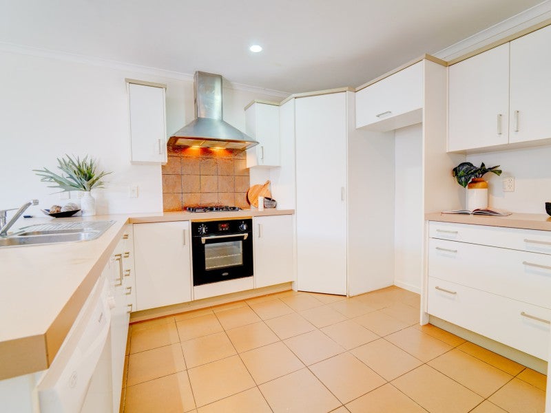 149A Galloway Street, Hamilton East, Hamilton - Carousel 2