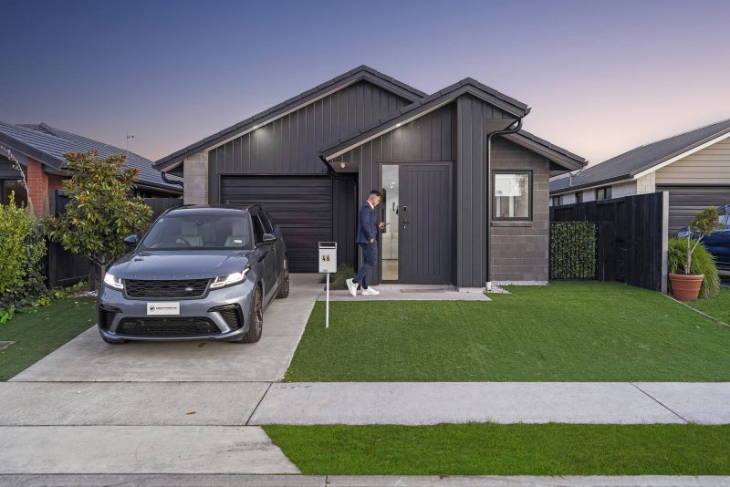 46 FONTANA STREET - Carousel 1