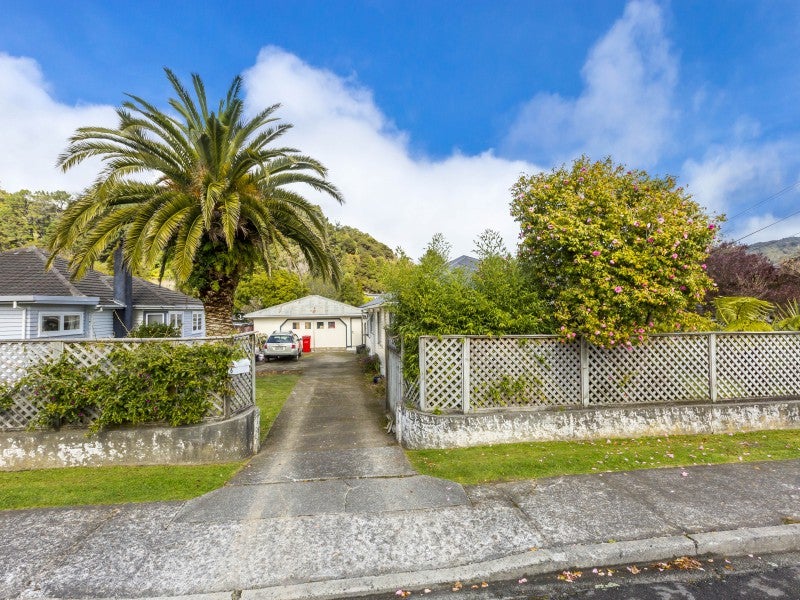 6 Homedale Road, Wainuiomata, Lower Hutt - Carousel 2
