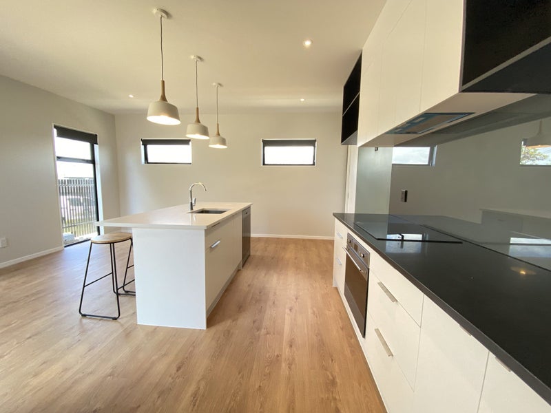 13A Lyndhurst Street, Wai o Taiki Bay, Auckland - Carousel 2