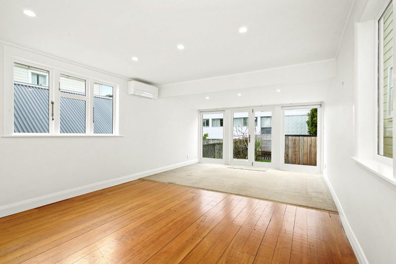 67 Brougham Street, Mount Victoria, Wellington - Carousel 2