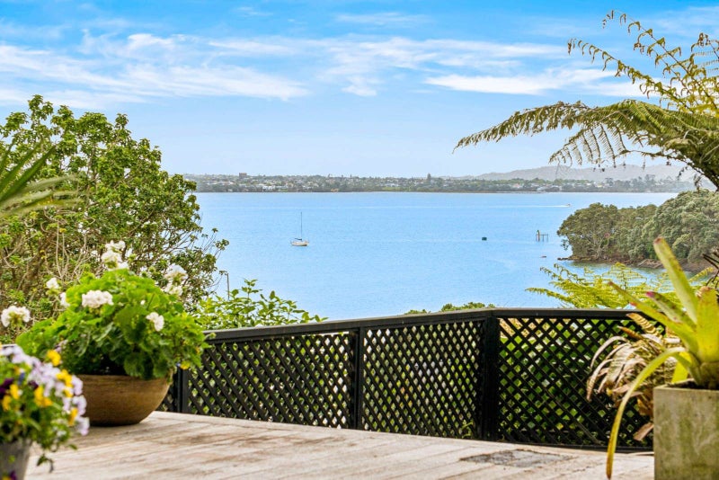 29 Telephone Road, Birkenhead, Auckland - Carousel 34