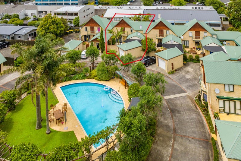 6/52 Taharoto Road, Takapuna, Auckland - Carousel 20