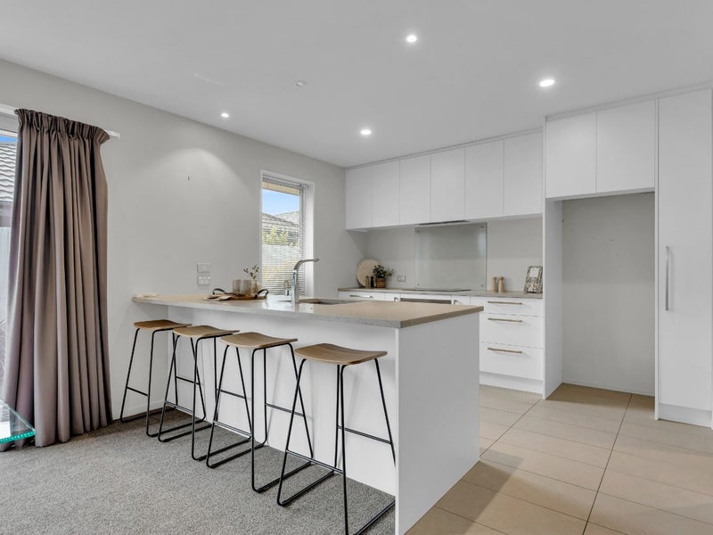 9 Ronaldson Lane, Wigram, Christchurch - Carousel 2