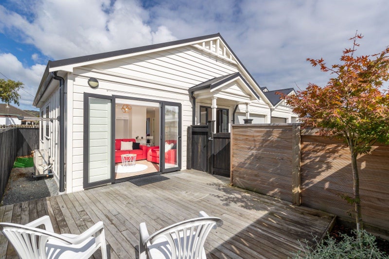 74E Gibbons Street, Ebdentown, Upper Hutt - Carousel 1