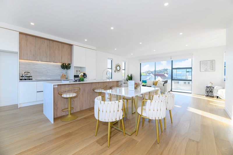 952B East Coast Road, Northcross, Auckland - Carousel 1