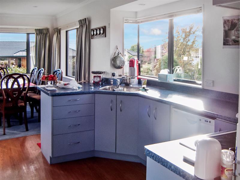 26 Greenwood Place, Fitzherbert, Palmerston North - Carousel 2