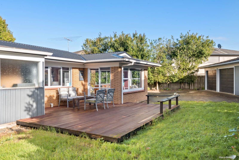 5 Snell Place, Pakuranga, Auckland - Carousel 2