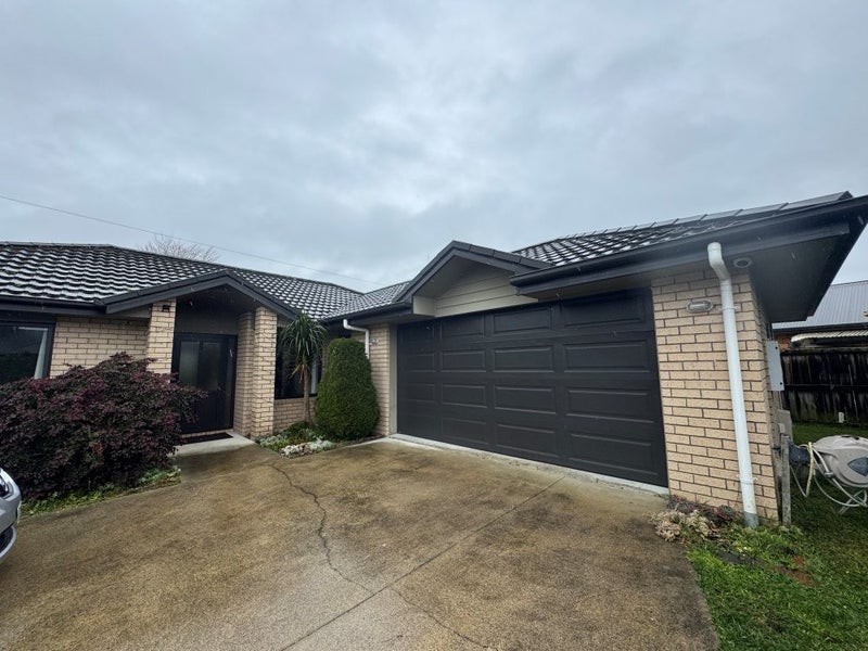 58 Darjon Drive, Huntington, Hamilton - Carousel 1