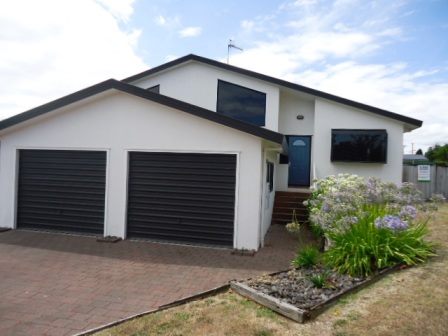 34 Western Heights Drive, Western Heights, Hamilton - Carousel 1