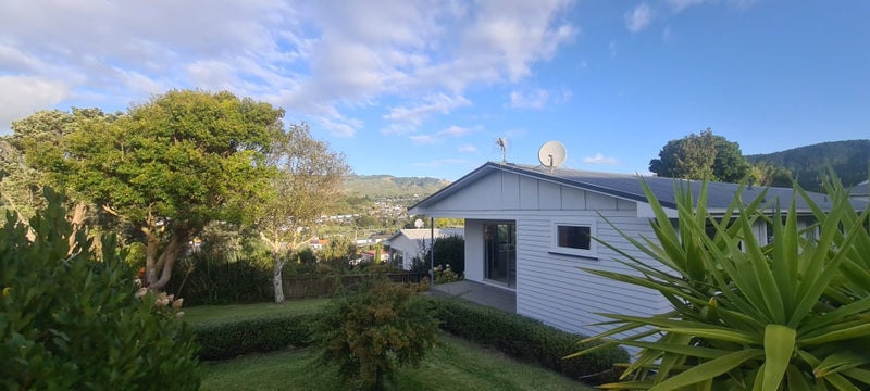 64 Saint Johns Terrace, Tawa, Wellington - Carousel 21