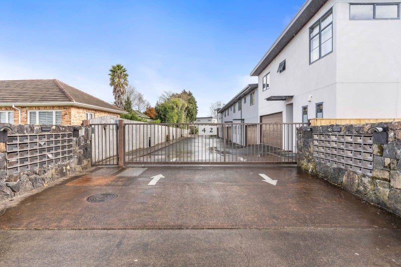 47/42 Holly Street, Avondale, Auckland - Carousel 1