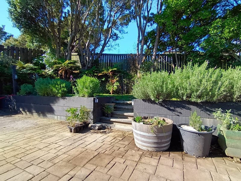 8 Timaru Grove, Kelson, Lower Hutt - Carousel 2