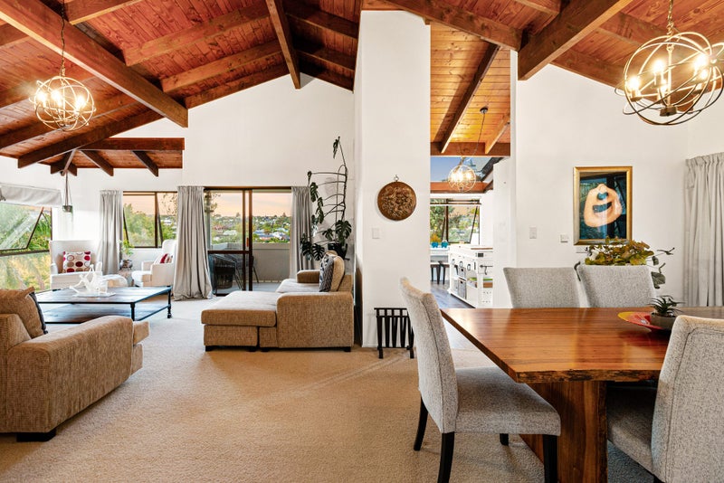 1/5 Sharon Road, Waiake, Auckland - Carousel 2