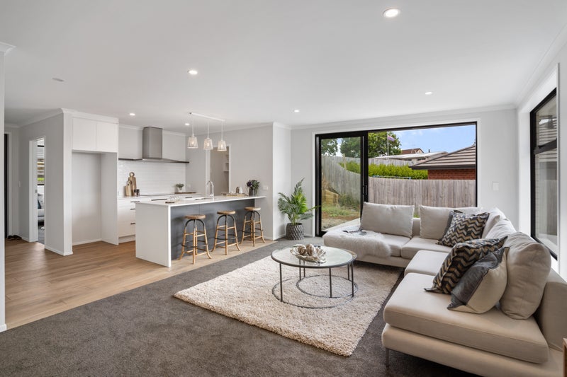 27 Kingseat Road, Patumahoe, Pukekohe - Carousel 1