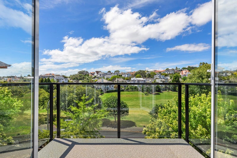 123B Aotea Street, Orakei, Auckland - Carousel 1