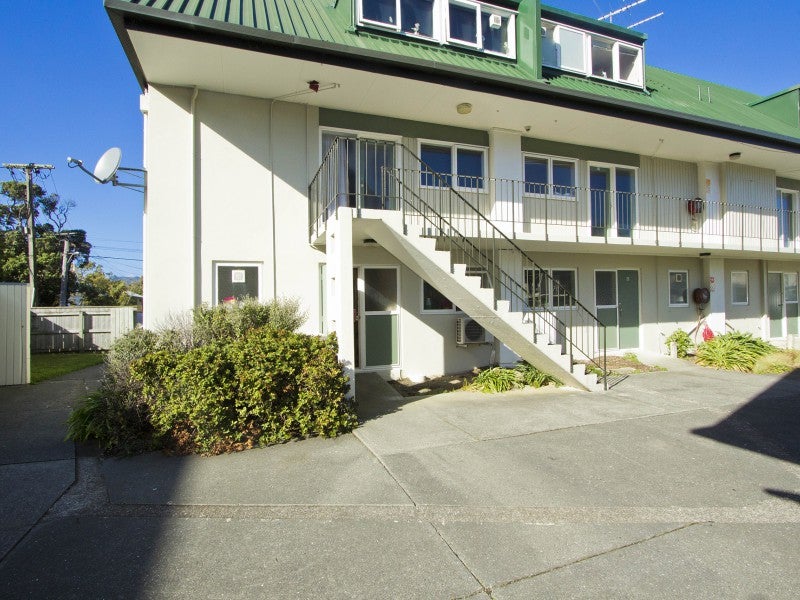 4/25 Britannia Street, Petone, Lower Hutt - Carousel 1