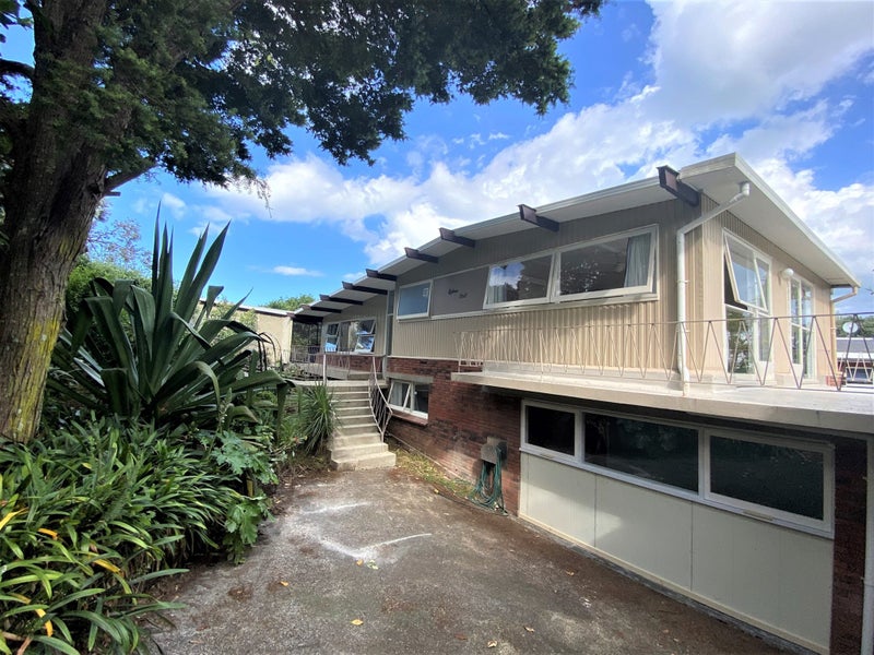 21 Sylvan Park Avenue, Milford, Auckland - Carousel 1