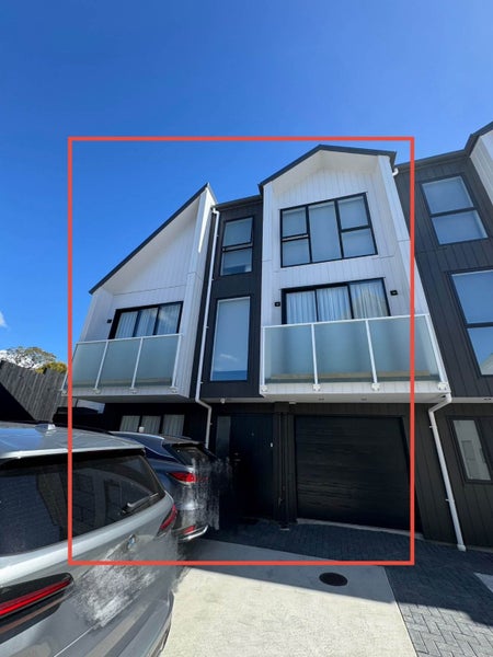 8/12 Ewenson Avenue, One Tree Hill, Auckland - Carousel 2