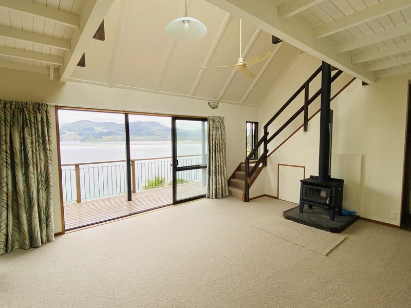 25 Oxley Crescent, Broad Bay, Dunedin - Carousel 1