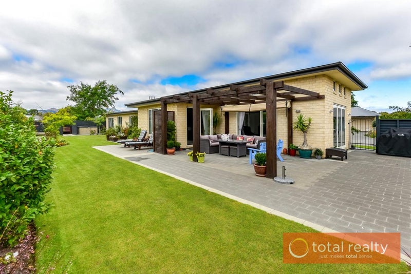25 Eaglesome Avenue, Aidanfield, Christchurch - Carousel 2
