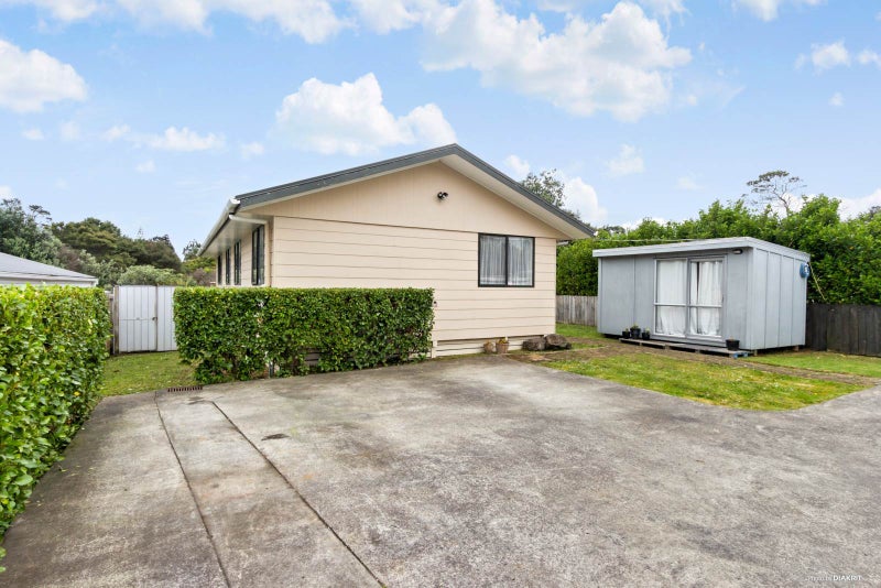 7A Coletta Lane, Te Atatu South, Auckland - Carousel 2