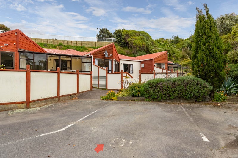 9D SCHOOL RD, PLIMMERTON, PORIRUA - Carousel 1