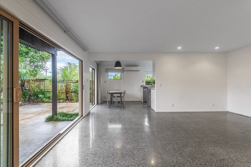 64D Sackville Street, Grey Lynn, Auckland - Carousel 2