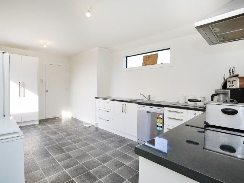 11 Rothesay Place, Rockdale, Invercargill - Carousel 2