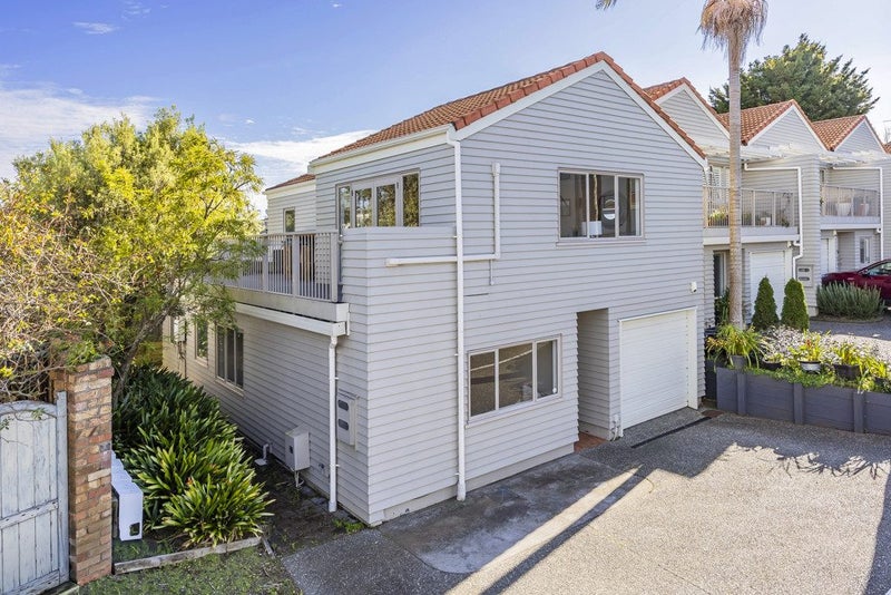 24A Mount Smart Road, Royal Oak, Auckland - Carousel 1