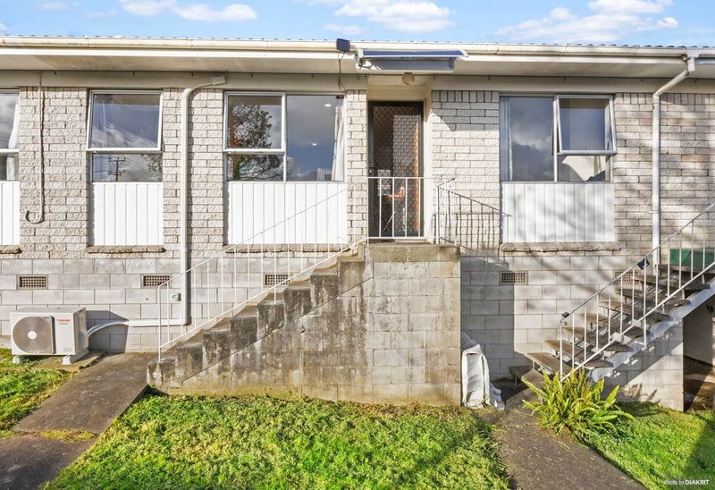 4D Arawa Street, New Lynn, Auckland - Carousel 1