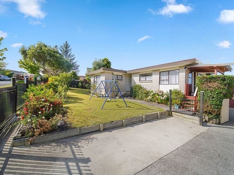 25 Ransom Smyth Drive, Goodwood Heights, Auckland - Carousel 1