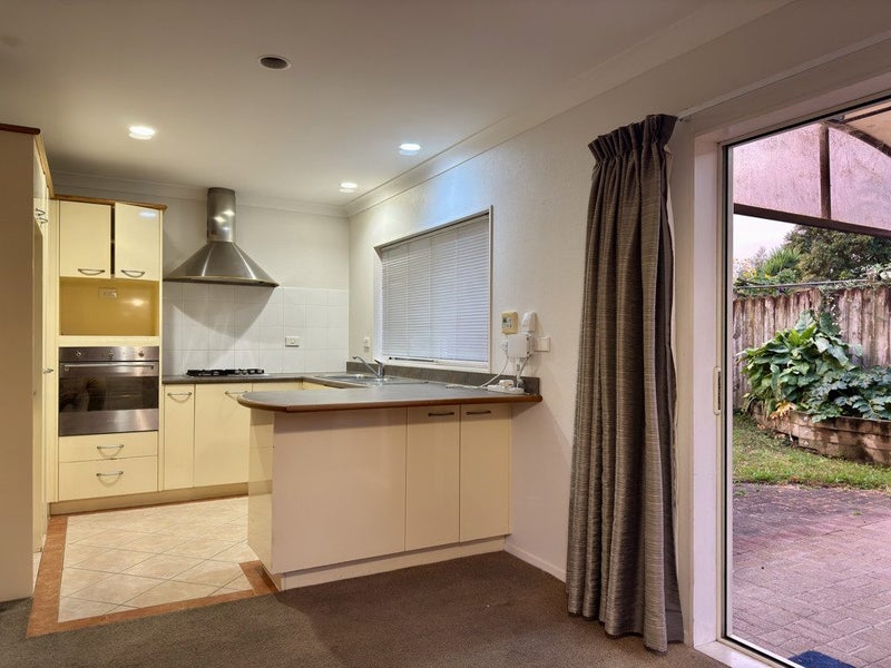 10 Nephin Place, East Tamaki Heights, Auckland - Carousel 11