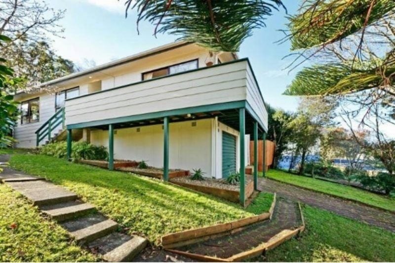 11 Topliss Drive, Northcross, Auckland - Carousel 1