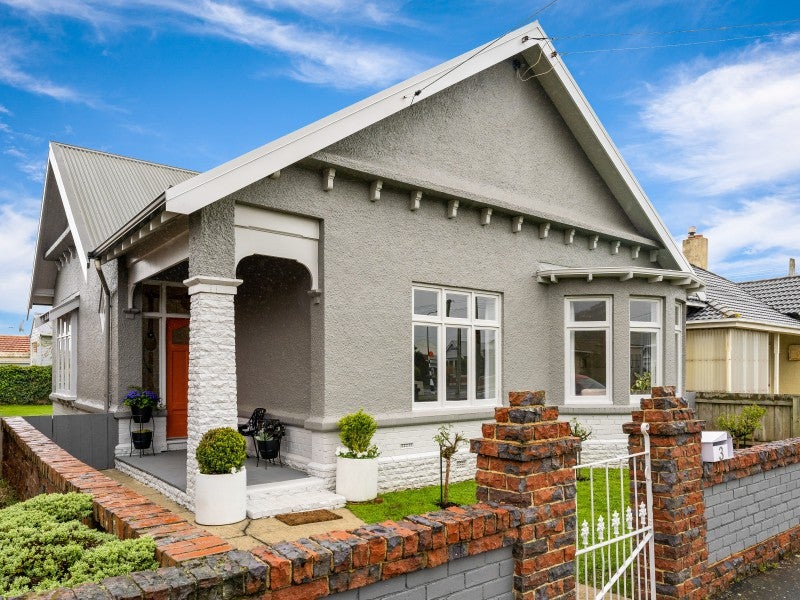 3 Nile Street, Saint Clair, Dunedin - Carousel 1